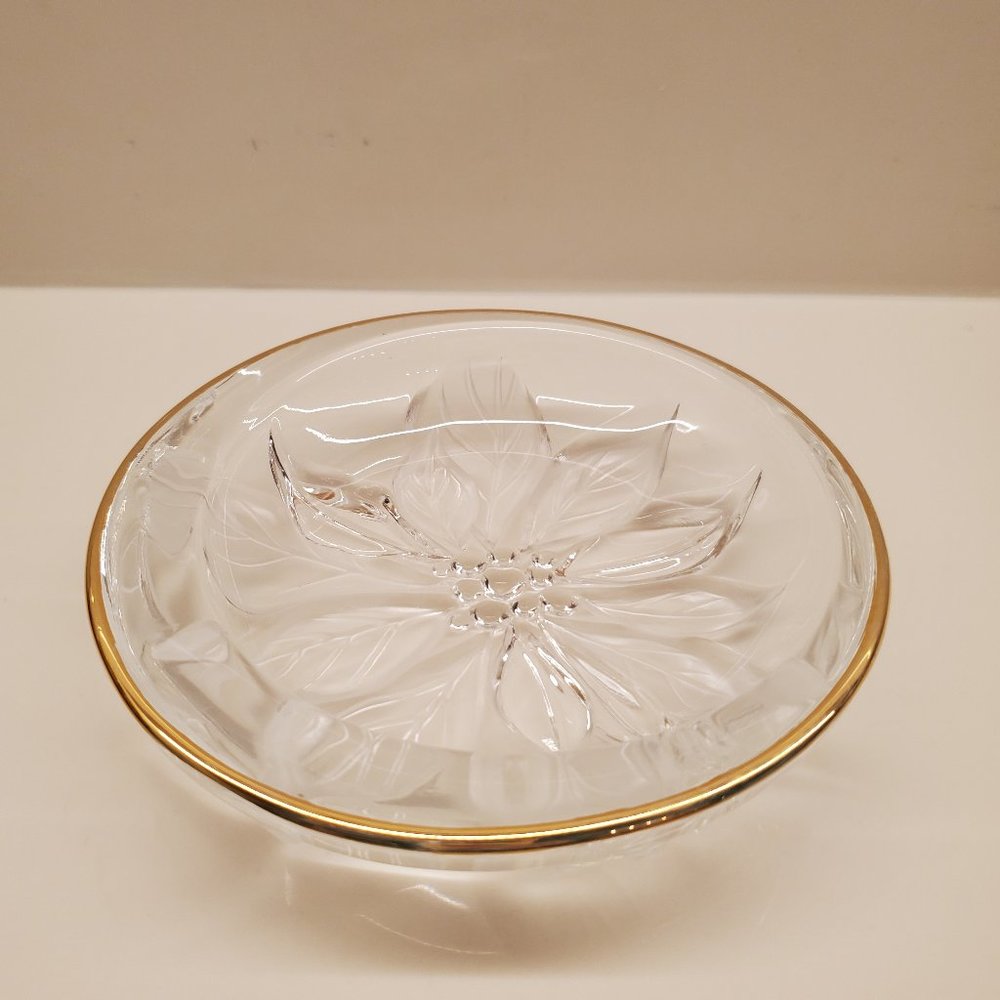 Studio Nova HOLIDAY themed Gilded Poinsettia Round Frosted Glass Trinket Dish 5"